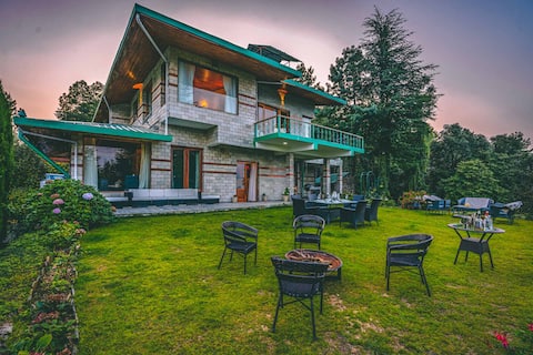 5BR Villa w/Mountain View & BBQ- The Woods- Chail