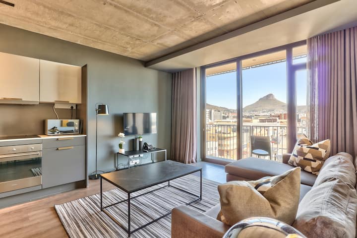 6th Floor Mountain View Woodstock Apartment - Goodwood