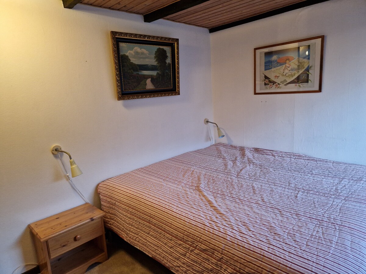 غرفة النوم 2