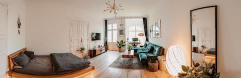 Popular Airbnb listing: Cozy apartment in Friedrichshain Berlin in Friedrichshain