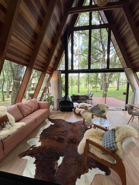 Chalet with External Hydro.