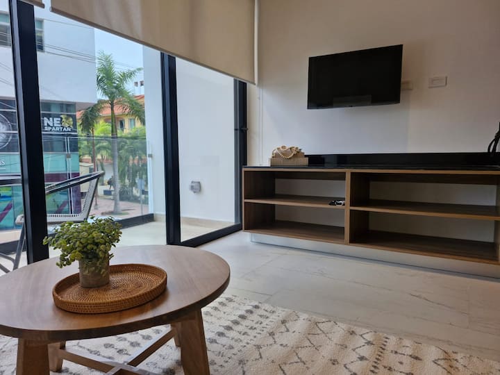 Super Cute Flat On 5th Ave In Pdc Steps From Beach - Playa del Carmen