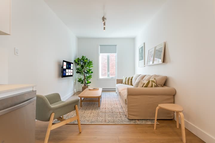 Quiet Flat • Parking On Request • 10 Min Dt - Montréal