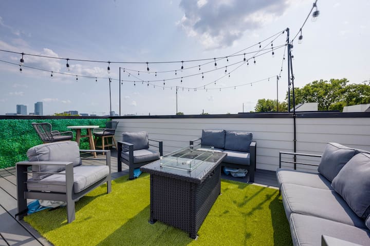 Rooftop Views | Pet-Friendly | Minutes to Broadway
