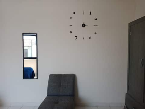 Top Airbnb: 9 Coqueto mini depto 15 min center in Villas Del Sol