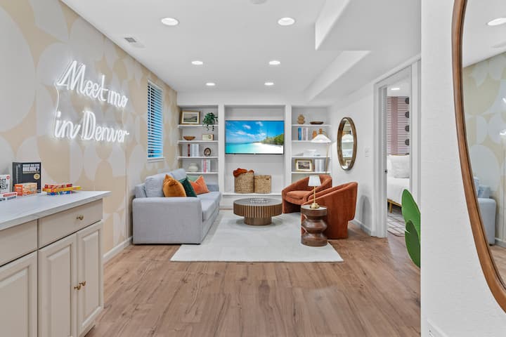 The Quince-2 Bd/2ba Sleek Denver Basement Suite - Denver, CO