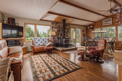 Top Airbnb: Hatcher Pass Cabin in the Woods in Mat / Su Valley