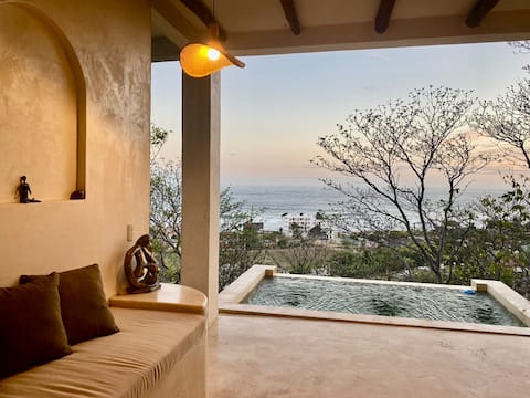 Ocean Views w/private infinity pool/Starlink