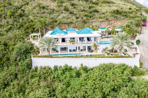 Stunning Villa Movina: Gym, Pools, St. Barts Views