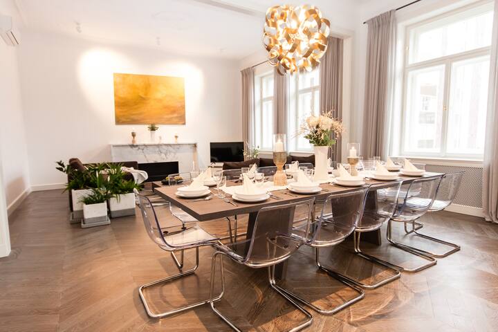 Glamour Premium 5BR, 5BA, AC, Balcony (Old Town) gallery image 4