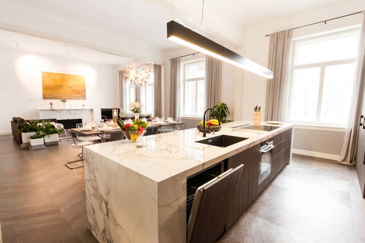 Glamour Premium 5BR, 5BA, AC, Balcony (Old Town) gallery image 5