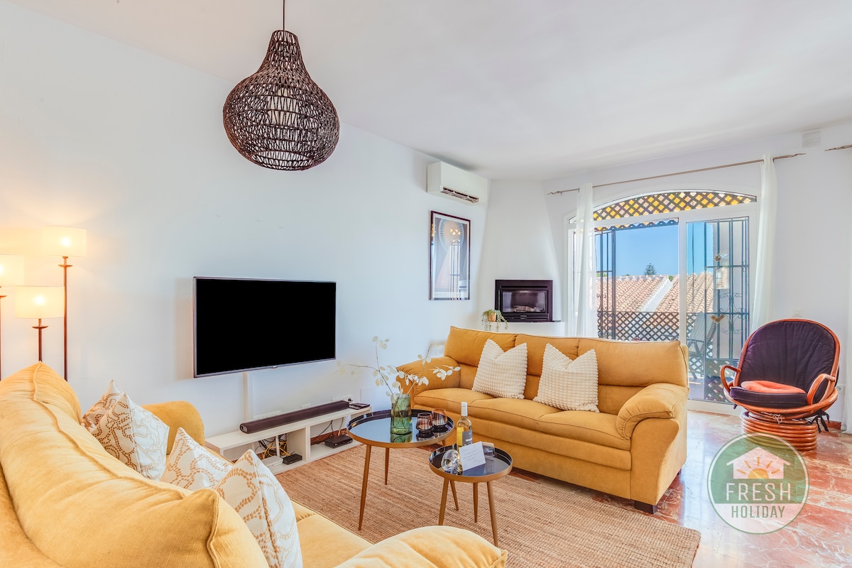 Top performing Airbnb: Bright 3BR Apartment with Pool – Central Nerja in Nerja