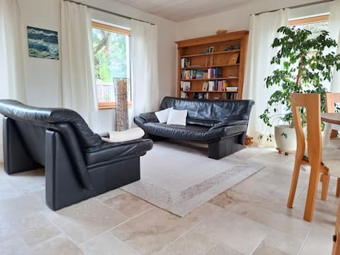 Erfolgreiche Airbnb-Immobilie: Neues Atellier in Husum