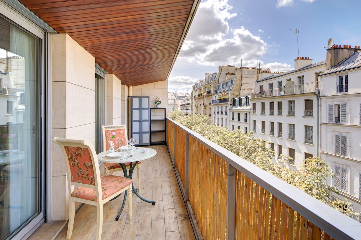 Suite Bouchardon — Salon