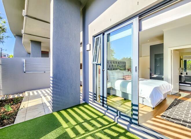 Newlands Peak – Elegance gallery image 5