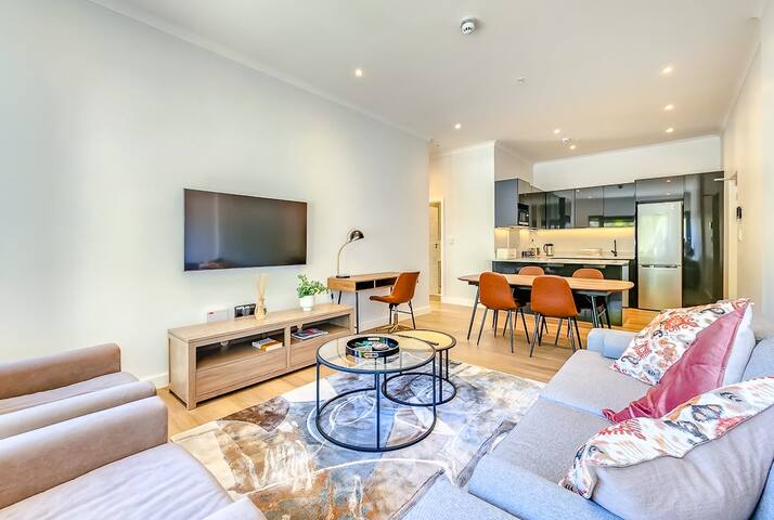 Newlands Peak – Elegance gallery image 2