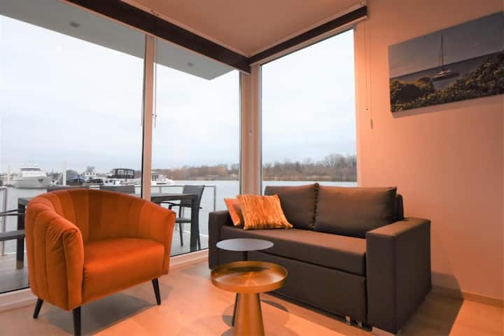 Martinique | Luxury Houseboat In Maastricht | 4+1 - Maastricht
