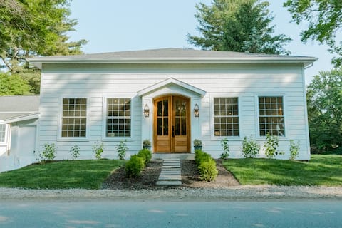 The Luna Cottage Estate