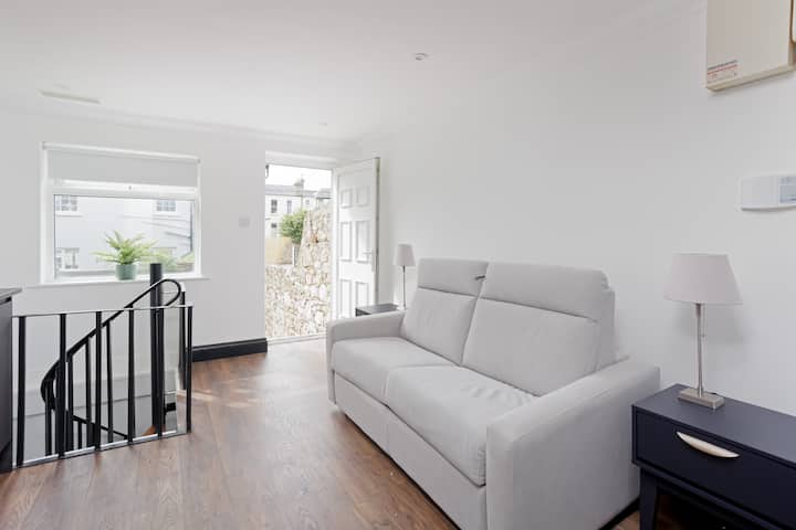 Spiral Retreat In Bray - Greystones