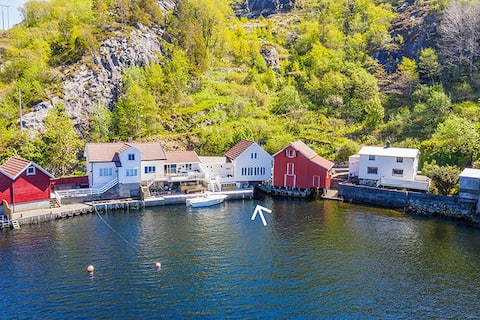 Brufjellbua Ana-Sira