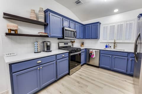 Gracie's Getaway-Newly Renovated!