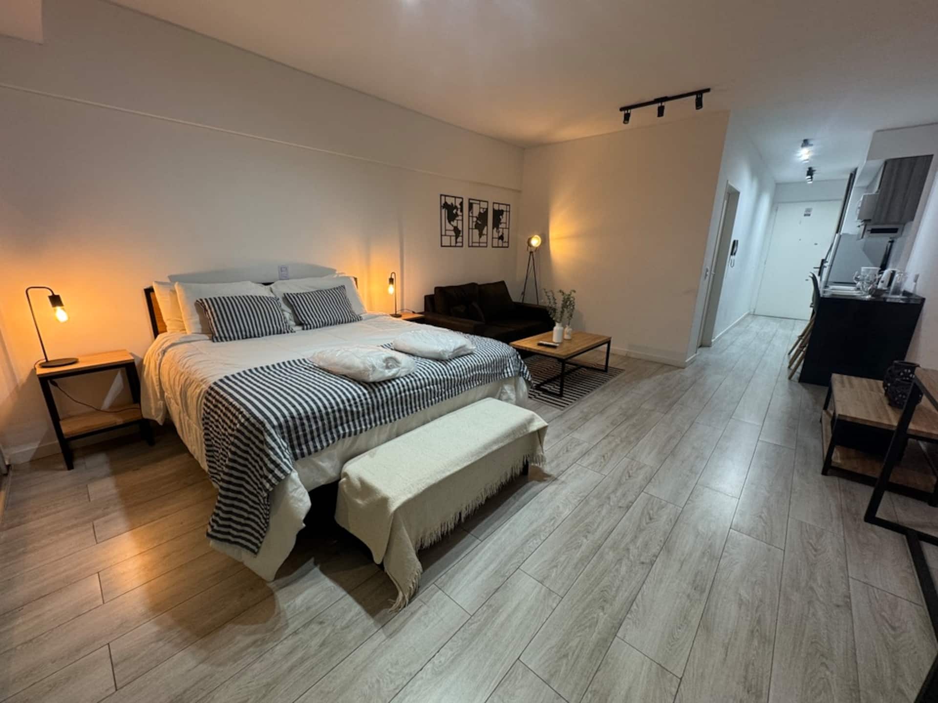 Studio apartment in Recoleta with pool, laundry and balcony