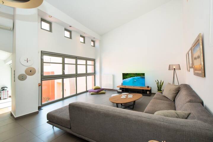 DesignStay in Plaka with Courtyard | by Acropolis gallery image 2