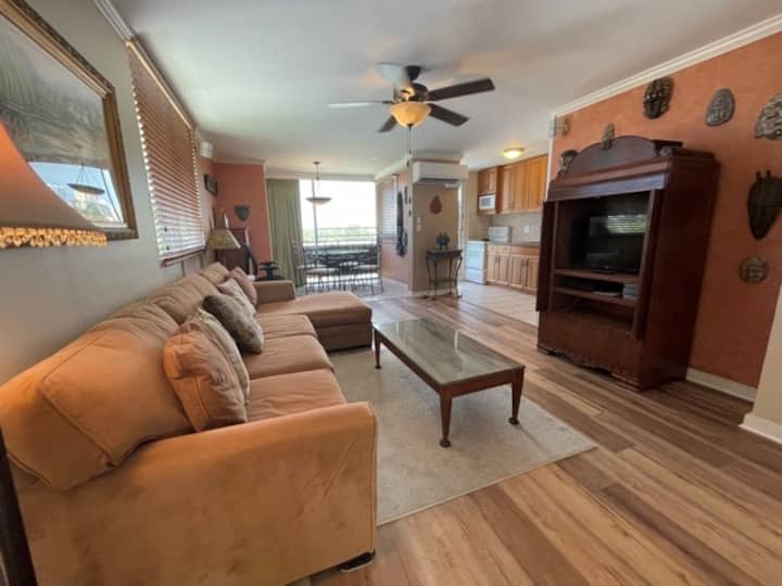Professional Wifi, Near Beach, Pool, Parkg, Views - Honolulu, HI
