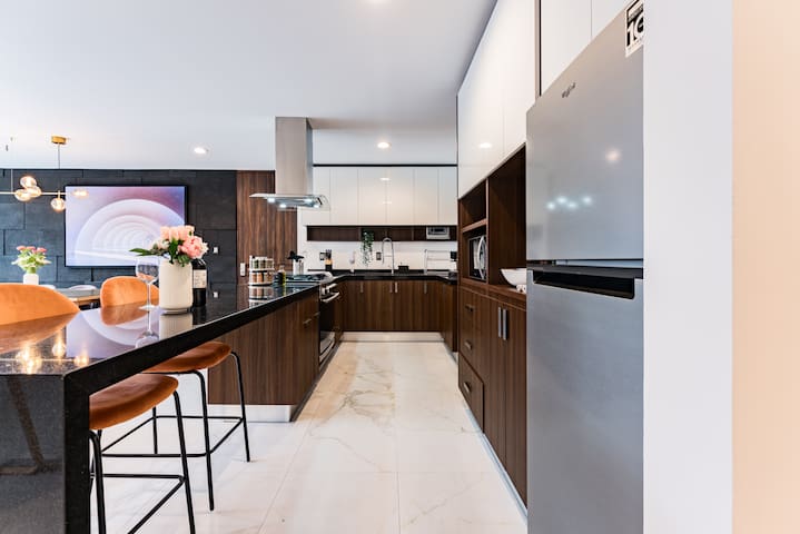 Stylish Polanco, Walk to Lincoln Park & Shopping gallery image 4