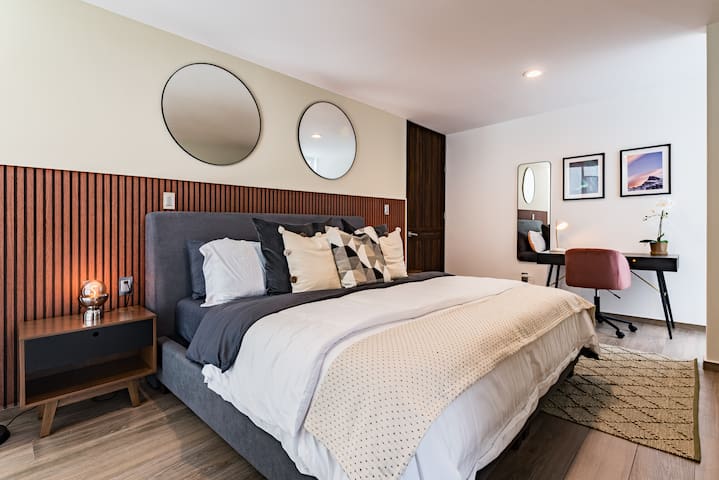 Stylish Polanco Stay, Best for Groups w/ Workspace