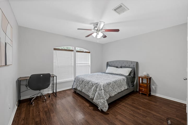 საძინებელი 4