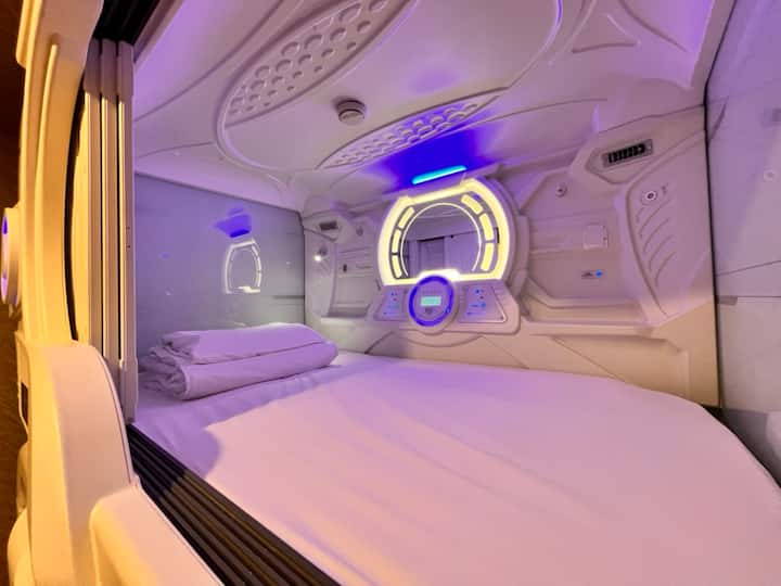 Space Capsule 太空艙上下舖2位 (1間) - 信義鄉