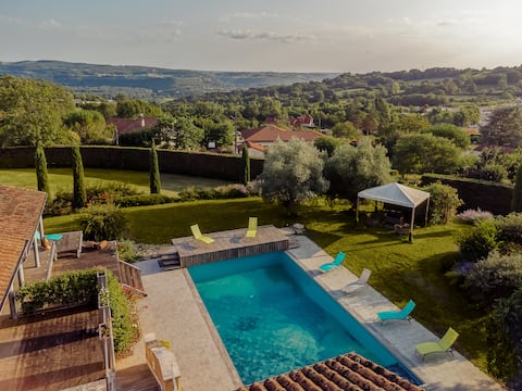 Exceptional Villa, Jacuzzi, and Private Hammam