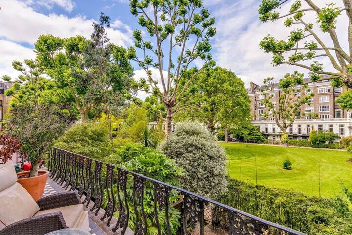 Stylish Little Venice Oasis w/ Private Park gallery image 2