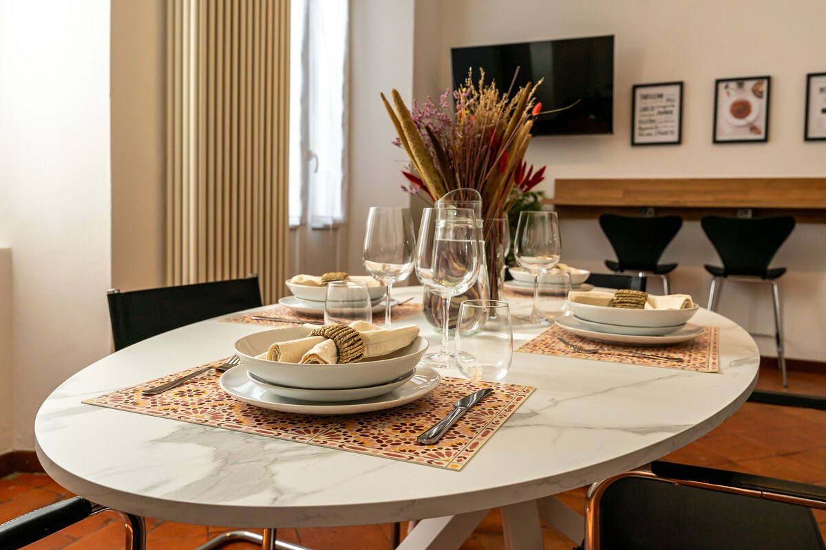 Top Airbnb: [Piazza XX Settembre]-Dehor in the city centre a Modena