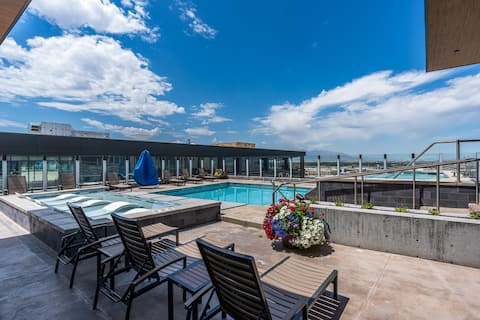 Successful Airbnb property: Premium SLC Luxury- Penthouse VIEWS+ Top Amenities in Downtown