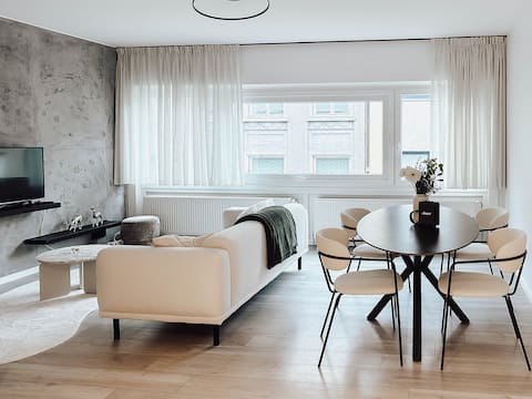 Popular Airbnb listing: Stylish lounging by the sea: app in the middle of the city in Oostende