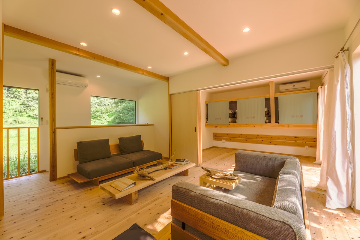 Дневна соба на горниот кат од главната викендичка