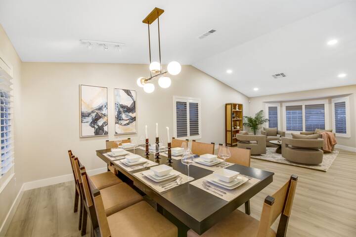 The Blue Lagoon: Style & Comfort gallery image 3