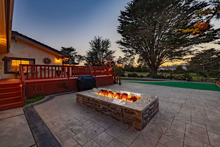 4300 sq ft Bay Escape – Near Beach, Golf & Trails