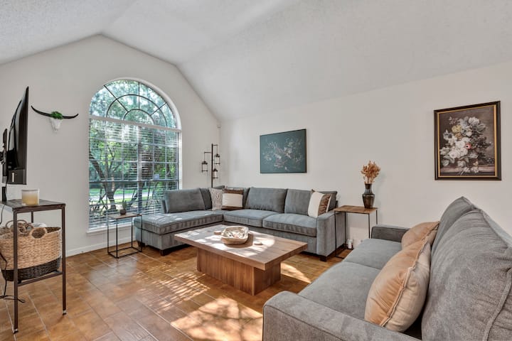 Relaxing 4br Home With Pool & Spa In The Woodlands - The Woodlands