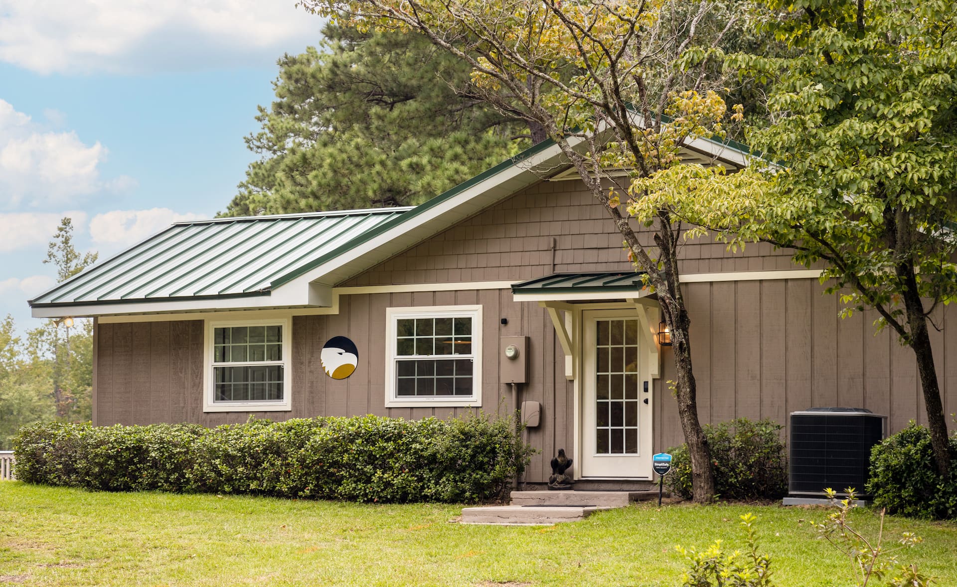 Pondgeechee Lodge