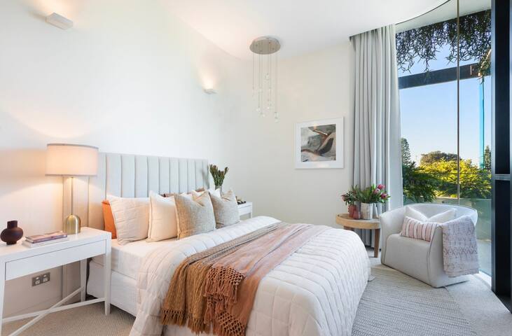 Coastal Chic in Bondi Beach gallery image 4