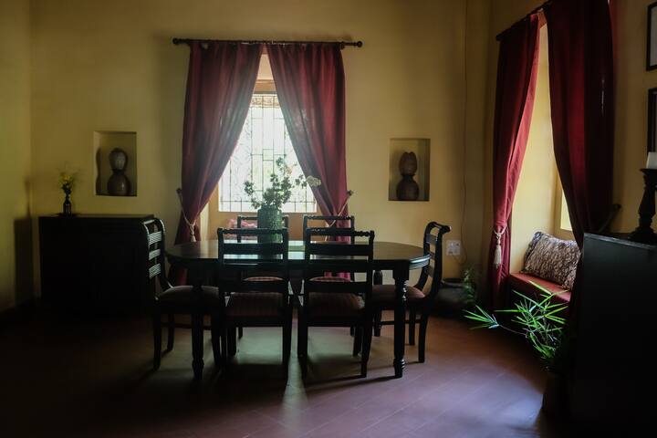 Grand Gallery Dining