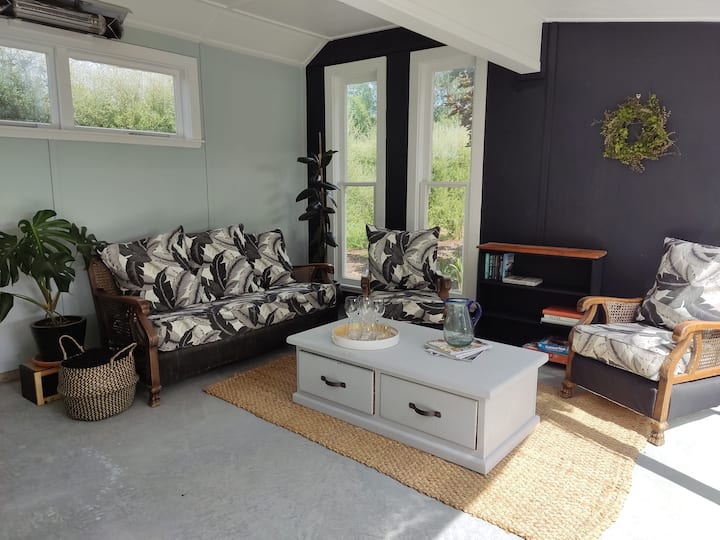 Glamping @  Plum Tree Hideaways Near Town - Carterton