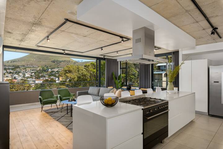 Luxe Penthouse | Private Pool | Mountain Views gallery image 3