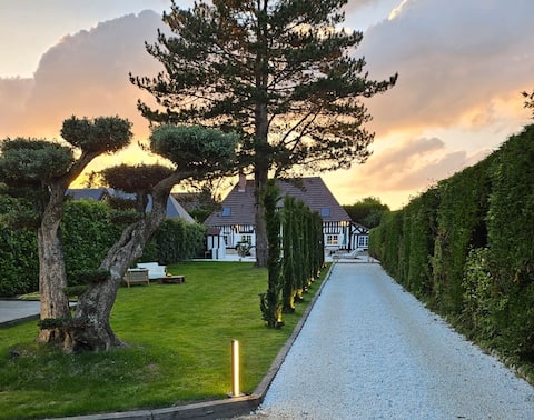 Exceptional Villa Deauv Hills, Deauville