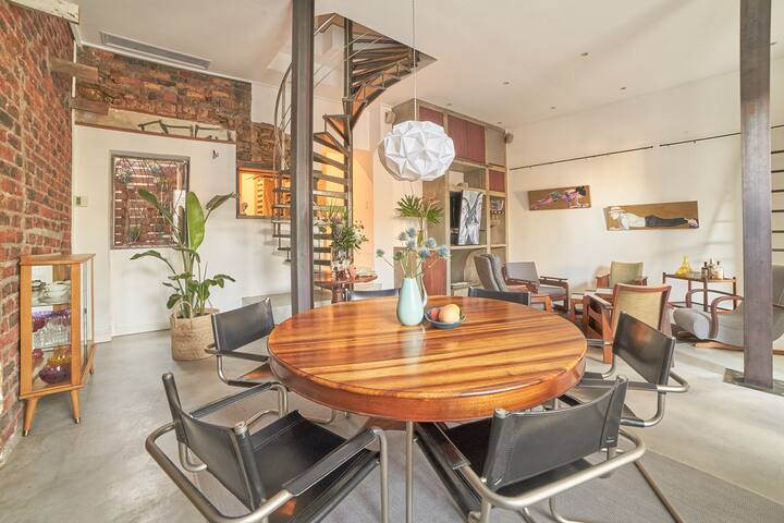 Spacious boutique house + large terrace and pool gallery image 5