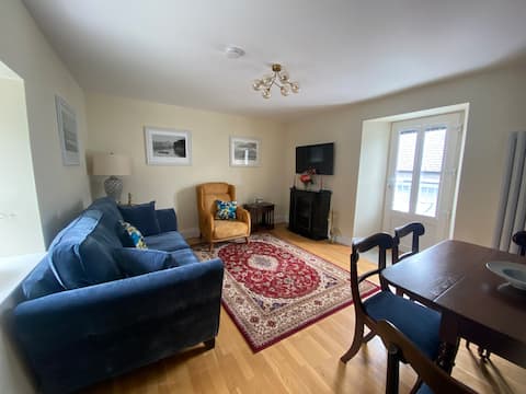 Successful Airbnb property: Surveyors House Apt, Westport, lovely 2 bed 2 bath in Westport