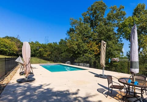 Almost Heaven Private Pool